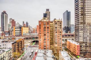 Blueground Midtown East elevator doorman NYC-1409 - 5