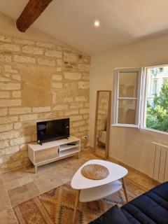 Studio rénové tout équipé Centre - 7