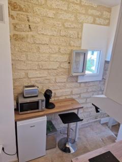 Studio rénové tout équipé Centre - 9