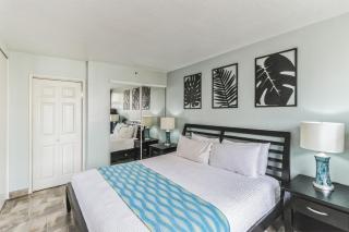 Deluxe Ocean View Condo on 31st Floor - Free Parking & Wifi! condo - Honolulu - 3