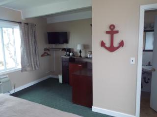 Beachfront Inn - Baileys Harbor - 3