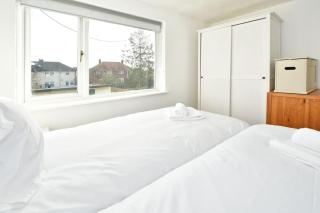 Sweetbriar House - By Sigma Stays - Crewe - 2