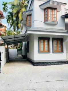 Guruvayur Homestay - 2 Bedrooms, 1AC and Hall - 1