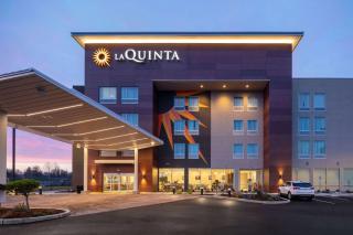 La Quinta Inn & Suites by Wyndham Centralia - Centralia - 1