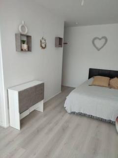 studio avec piscine - 8