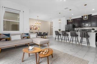 4 Bedrooms- 3 Bathrooms- Storey Lake 4257 Pd - Kissimmee - 0