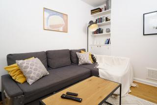 Lovely Apartment in Victoria Park Village - London - 4