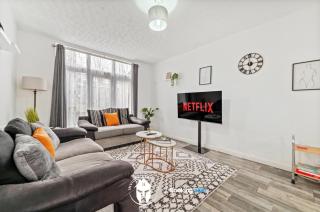 Premium Offers l Last-Minute Escape l on 3-Bed House Near Leicester City Centre l Free Wi-Fi & Parking l Sleeps 6 l Invicta Stays Short Lets & Serviced Accommodations - Leicester - 5