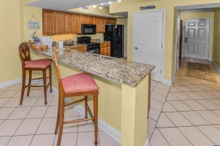 Emerald Beach Resort Condo-Gulf Front+Beach Access! Beach Chair Service! - Panama City Beach - 8