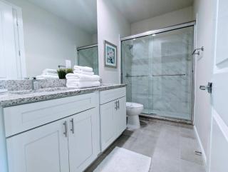 Cozy 2024 New 3 Suites 5 min to Disney - Orlando - 2