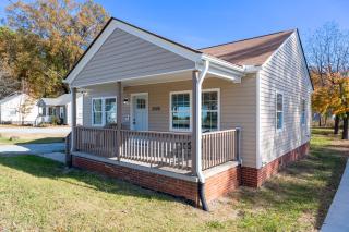 2 BR w/ King Bed Near Duke Campus & Hospital - Durham - 8
