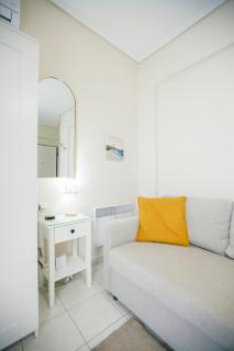Tiny Studio - Larisa - 0
