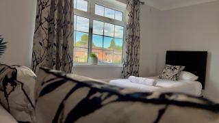 The Cheshire Gathering - With Hot Tub - 2