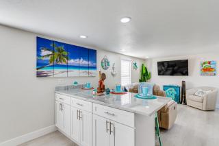 Gulf Breeze Home with Deck Walk to Public Boat Ramp - Oriole Beach - 1
