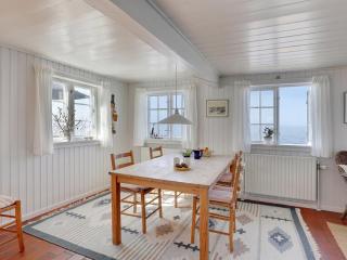 Holiday Home Asgot - 15m from the sea by Interhome - 1