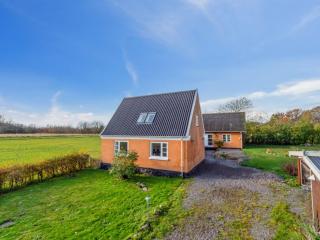 Holiday Home Adrienne - 6-4km from the sea by Interhome - Åkirkeby - 8