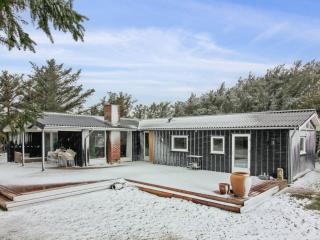 Holiday Home Tuukka - 350m from the sea by Interhome - Løkken - 0