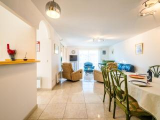 Holiday Home Maison des Pins Parasol by Interhome - Plaissan - 3