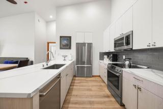 Premium Two Bedroom #805 - Olympic Valley - 6