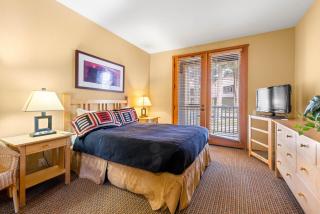 Palisades Tahoe Lodge Rentals Two Bedroom #716 - Olympic Valley - 3