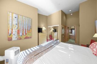 Two Bedroom #804 - Olympic Valley - 7