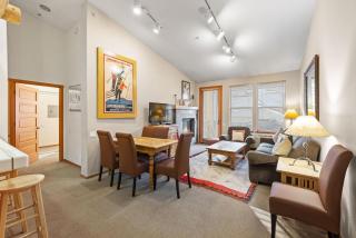 Palisades Tahoe Lodge Rentals Two Bedroom #800 - Olympic Valley - 9