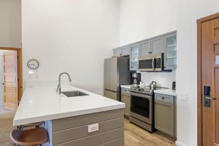 Two Bedroom #801 - Olympic Valley - 9