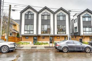 Walk to Light Rail! Modern Seattle Townhome - 0