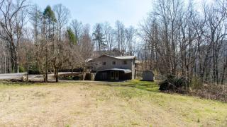 Little Smoky Retreat , 3 Bedroom , Close to downtown Gatlinburg AND Pigeon Forge - Gatlinburg - 9