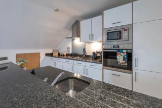 The Loft - Spacious Luxury 2 bed 2 bath with FREE Secure Parking and tube close by - Londra - 2