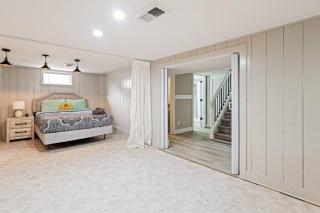 Benson. Cozy pet friendly living. No pet fees. - 5