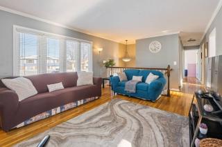 Elm. Peaceful pet friendly home. No pet fee! - Omaha - 1