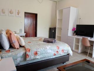 Mama Nings Beach Hotel - Sekongkang - 8
