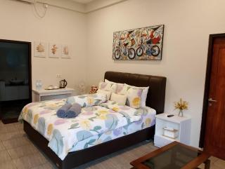 Mama Nings Beach Hotel - Sekongkang - 6