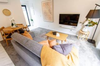 Entertainment Hub 2 bed 2 bath with Free Car park - Christchurch - 0