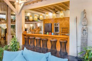 Villa Cinta Damai - Stunning & Stylish 4BR Luxury Villa in the Heart of Seminyak, Just a 10-Min Walk to the Beach - Seminyak - 4