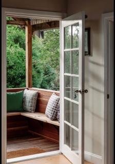 Tumbledown Barnhouse - Lilydale - 8