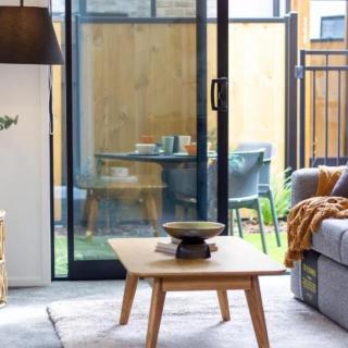 Entertainment Hub 2 bed 2 bath with Free Car park - Christchurch - 8