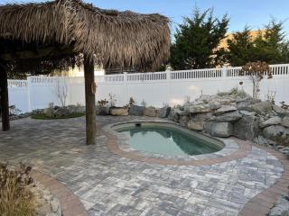 Nice Home In Ship Bottom With 3 Bedrooms, Private Swimming Pool And Wifi - Ship Bottom - 6