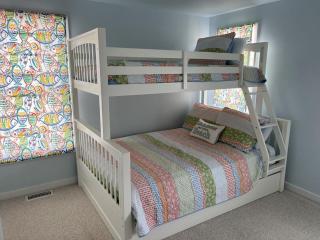 Hear The Ocean From This Well Kept Oceanside Duplex - Brant Beach - 2