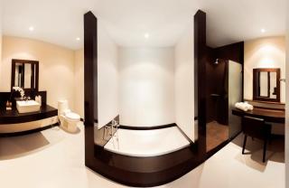 Вилла с бассейном на Най Харн, 2 спальни G3 - 1