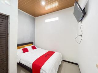 RedDoorz at Rose House Simpang Pemda Medan Selayan - Sunggal - 7