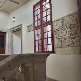 Uzès, au cœur du centre médiéval La Boussole d'Uzès, appartement de caractère du XVII -ème siècle - 3