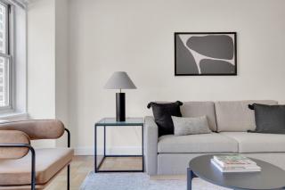 Midtown 1BR w Gym Doorman nr Grand Central NYC-748 - 8