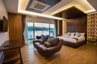 Phi Phi Cliff Beach Resort - Phi Phi Don - 1