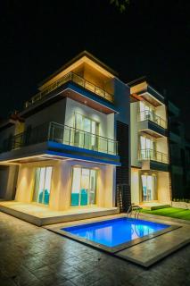 Misty Blue Resort and Villas - 9