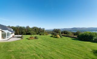 A split-level spacious home with sea & mountain views - Templenoe - 0