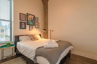 Luxury Cozy 2BR with Optional Parking and Gym Access Near McCormick Place, Lakefront and Soldier Field - Chicago - 8