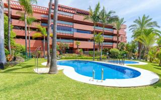 Beachside Apartment With Sea View - Estepona - 6