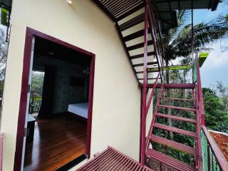 Raymond's Holiday Homes - Vythiri - 4